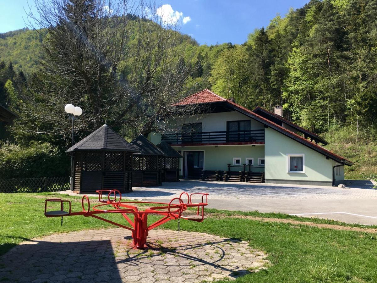 Guest House Atelsek Recica ob Savinji Exterior foto